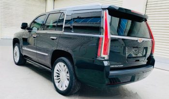 CADILLAC ESCALADE PALTINUM V8 MODEL 2017 GCC full