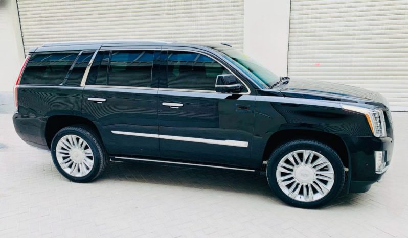 CADILLAC ESCALADE PALTINUM V8 MODEL 2017 GCC full