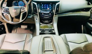 CADILLAC ESCALADE PALTINUM V8 MODEL 2017 GCC full
