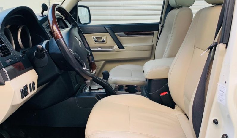 MITSUBISHI PAJERO 2016 MODEL GCC full