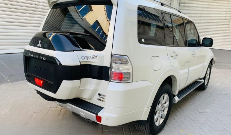 MITSUBISHI PAJERO 2016 MODEL GCC full